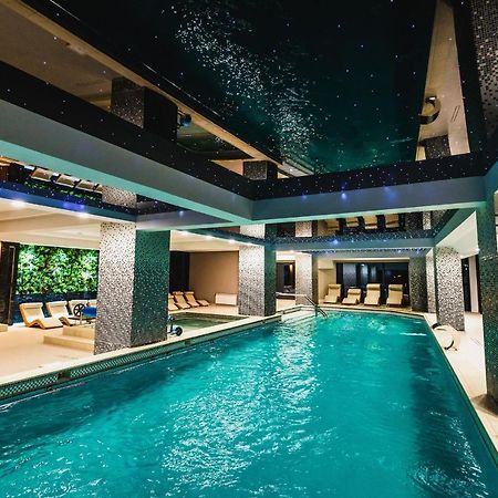 Hotel Carpat Inn أَزوغا المظهر الخارجي الصورة